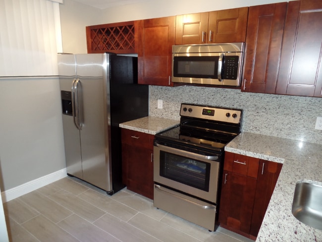 Photo - 109 Lake Emerald Dr Unit 108