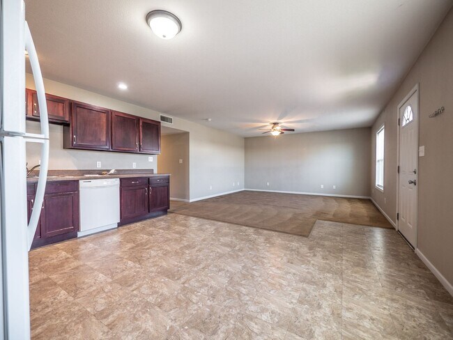 Photo - 212-214 E 1st Duplex Unit 214