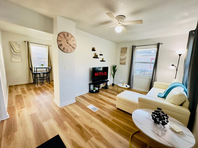 Photo - 1316 Whiting St SW