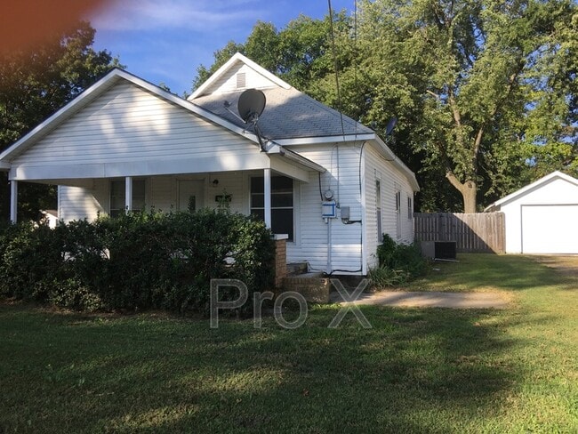 Photo - 102 S Jefferson St House
