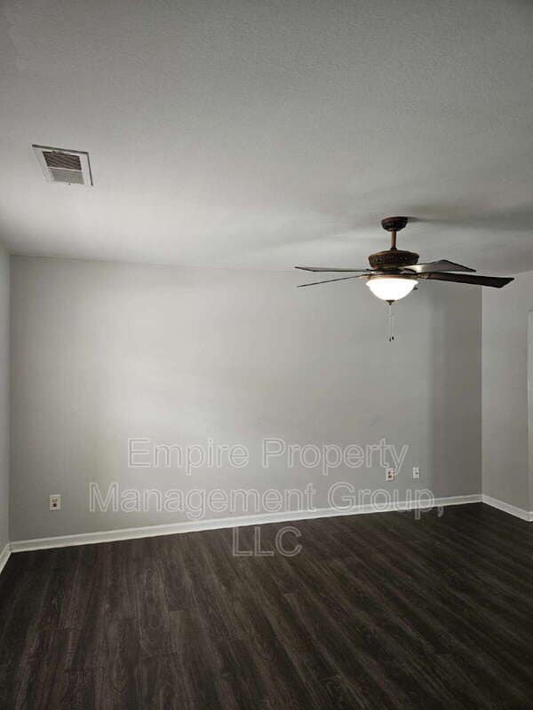 Photo - 216 Sunday Silence Ln