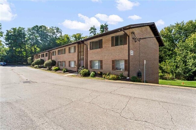 Building Photo - 4073 Sanlin Dr