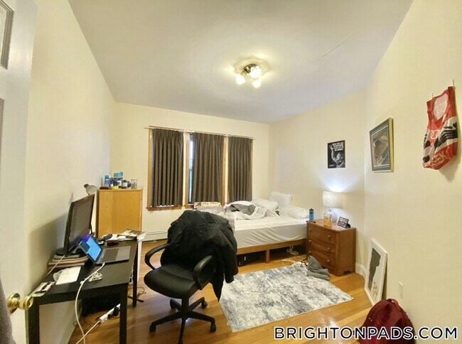 Photo - 47 Orkney Rd Unit 2