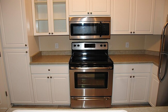 Building Photo - 1701 E Colter St Unit 163