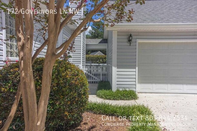 Photo - 172 Governors Ln NW