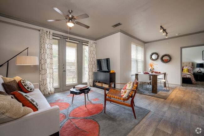 Photo - Encore Alsbury