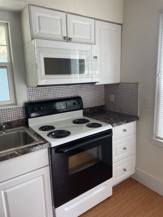 Photo - 4 Bedroom - PRE-LEASE FOR JUNE