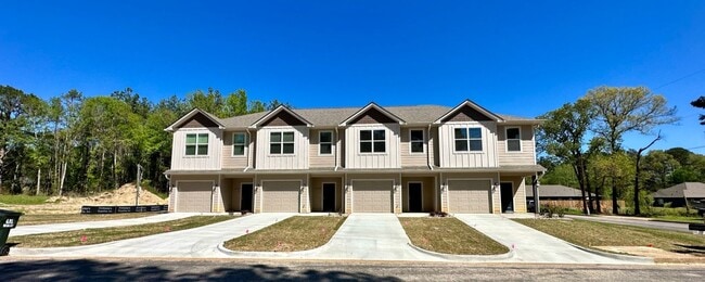 Photo - 16111 Pawnee Dr
