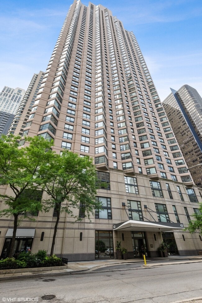 Building Photo - 401 E Ontario St Unit 1205 Rental