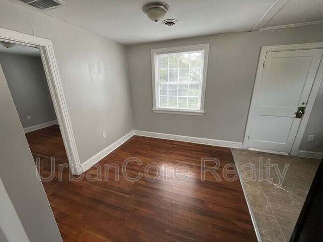 Photo - 1807 National St