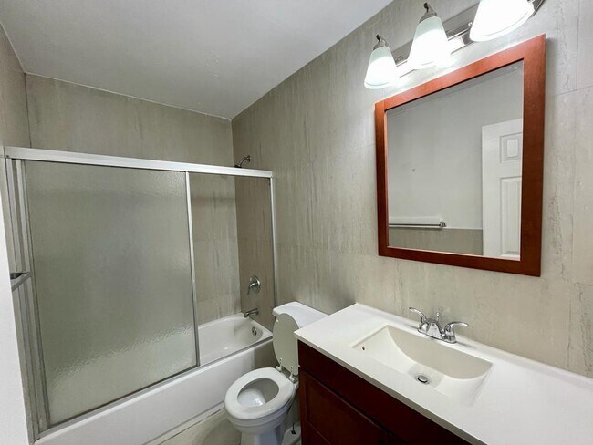 Photo - 607 NE 29th Dr Unit 38