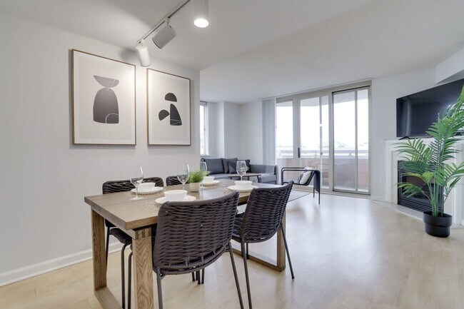 Photo - 901 N Pollard St Unidad FL22-ID1022365P