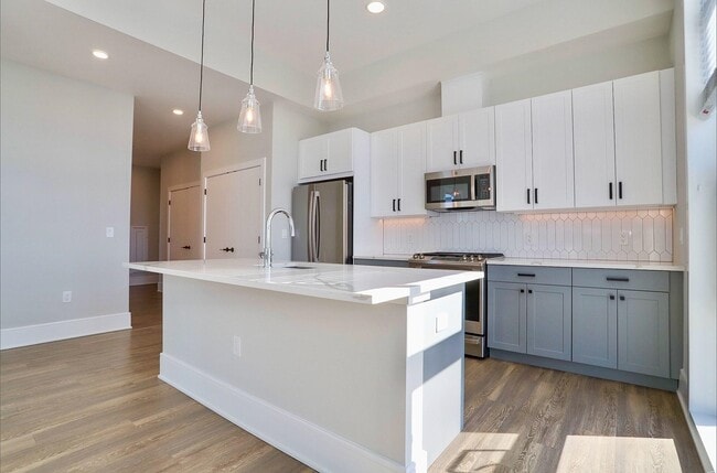 Photo - 32 Oakland Ave Unit 1516