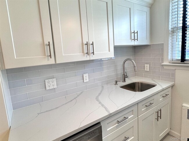 Building Photo - 95 N Broadway Unit C2-1