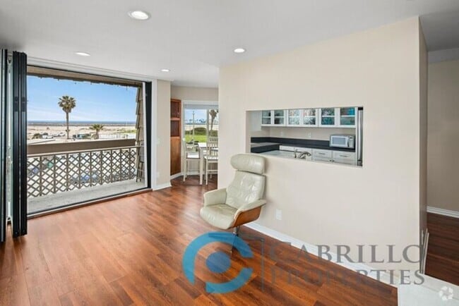 Building Photo - 5155 W Point Loma Blvd Unit #8 Rental