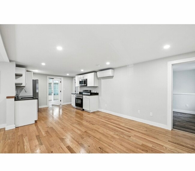 Photo - 45B Warner St