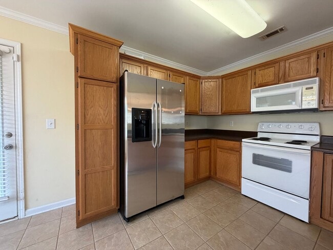 Photo - Brick 3/2 House in West Rome- $1,995