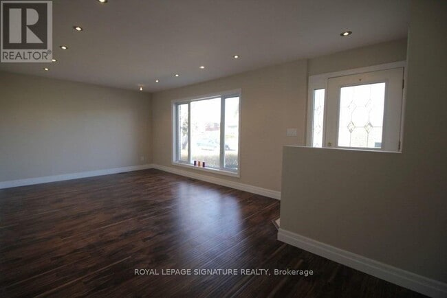 Photo - 18 Independence Dr