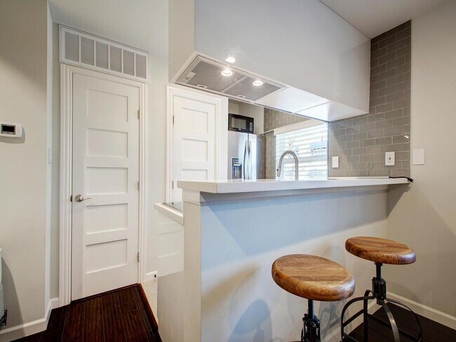 Photo - 3110 Red River St Unit 306
