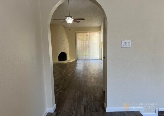 Photo - Coming Soon! 3 Bed/2 Bath home in Glendale! Located in an HOA! (Available on 05/15/26)