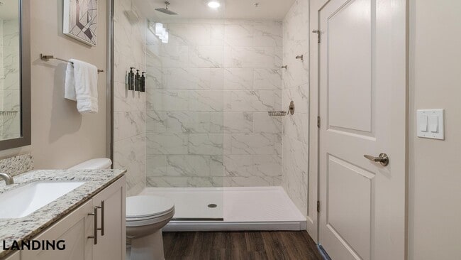 Photo - 5885 Lakehurst Dr Unidad 2131