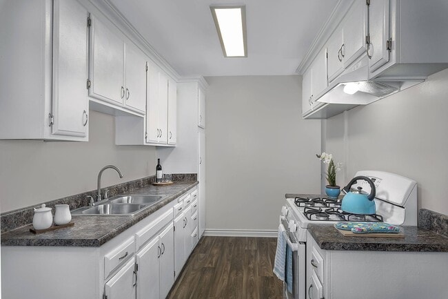 Photo - Casa De Portola Apartments