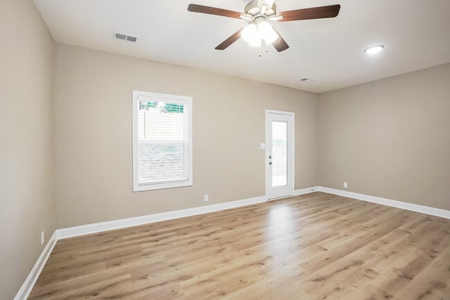 Photo - 3385 Polly Dr