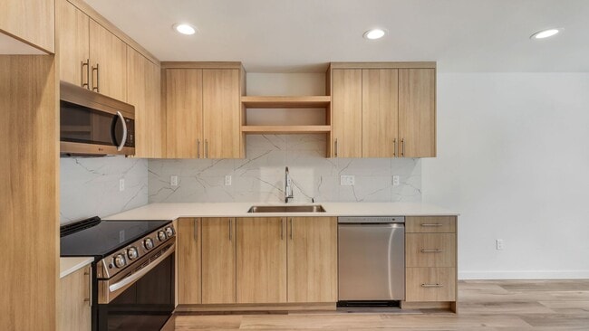 Photo - Contemporary Comfort in Mount Baker