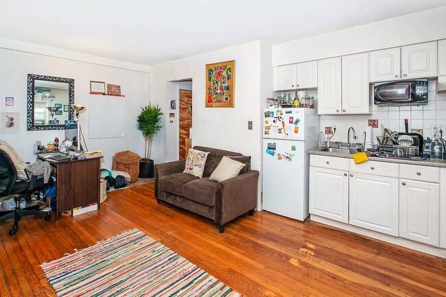 Photo - 231 W 256th St Unit Floor1