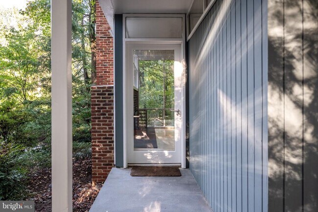 Photo - 2227 Glasgow Rd