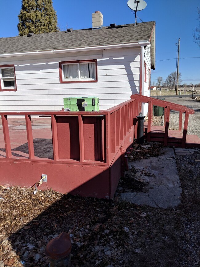 Photo - 1974 Cromwell Ln