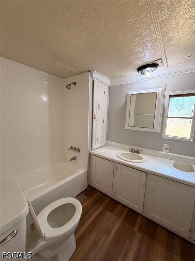 Photo - 8028 Breeze Dr