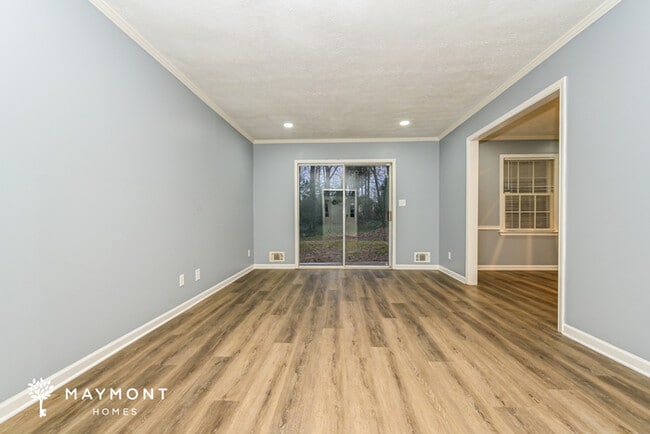 Photo - 2902 Barcelona Way