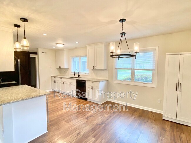 Photo - 101 Basswood Dr