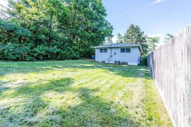 Photo - 212 Lakeside Dr