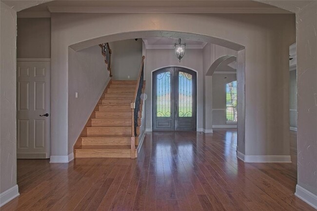 Photo - 125 Waterford Ln