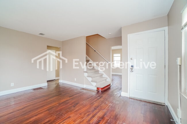 Photo - 2181 Middlehurst Dr