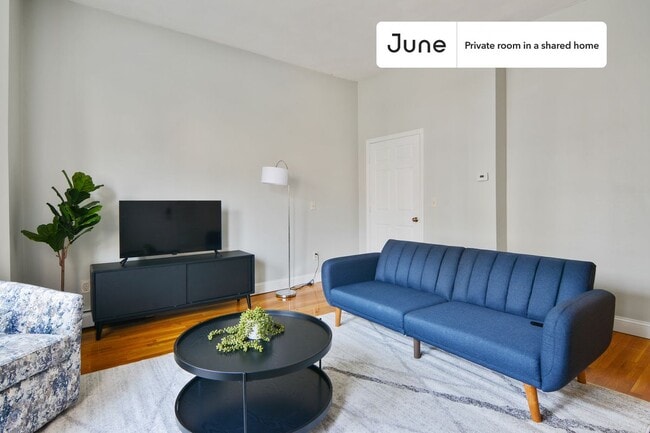 Photo - Room in Shared 4 bed/2 bath home Unidad D
