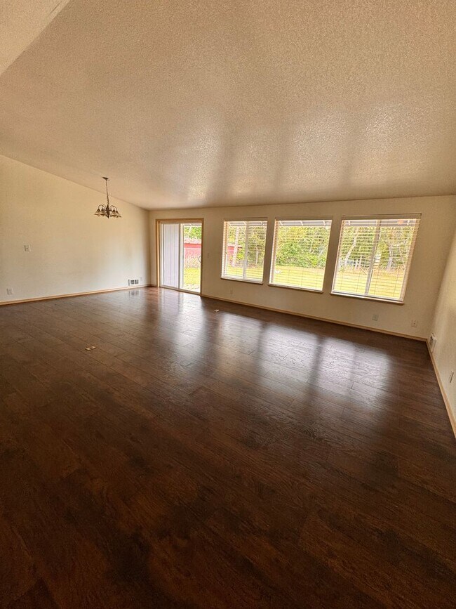 Photo - Newton Creek 3 bedroom 2 bath home