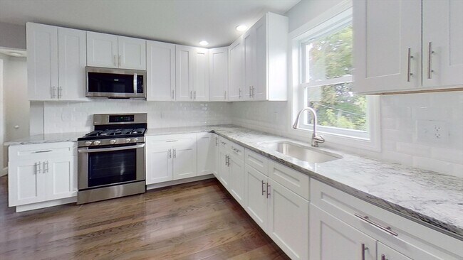 Photo - 15 Leedsville St Apartment Unit 2