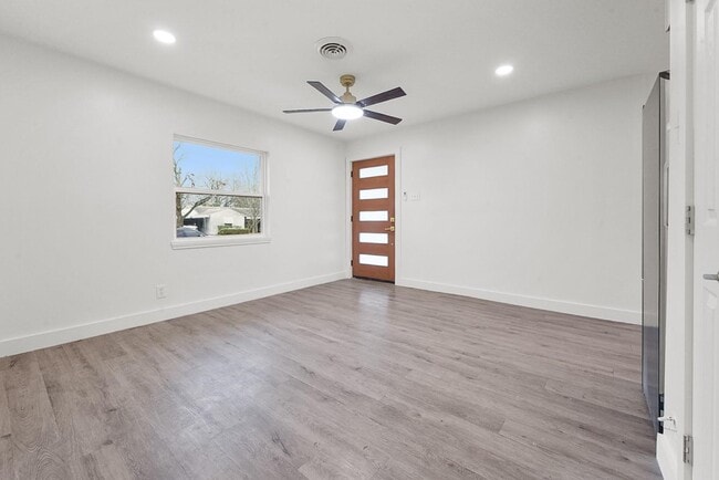 Photo - 2655 Larry Dr