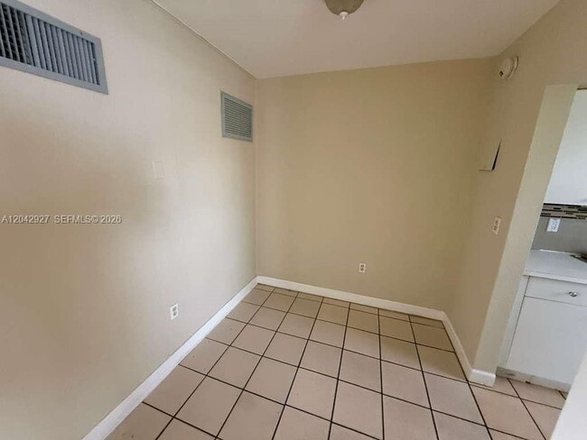 Photo - 1255 W 49th Pl Unit H202