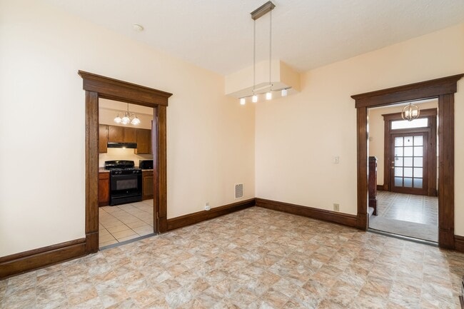 Photo - 277 S Champion Ave