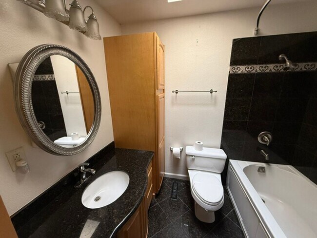 Photo - Modern Comfort Meets Prime Location in Fremont 3 bed. 2.5 bath, 16 month lease, Pool, near Warwic...