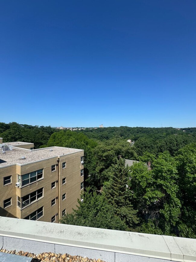 Photo - 1801 Clydesdale Pl NW