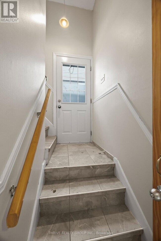Photo - 329 Thompson Rd