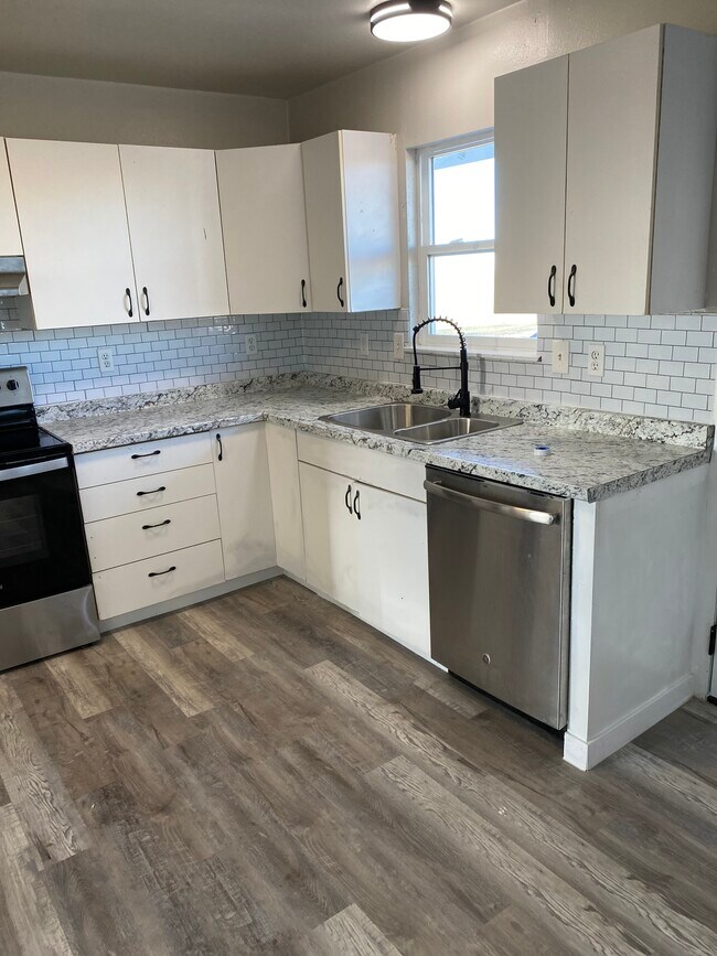 Photo - 6972 County Road T Unidad APT A