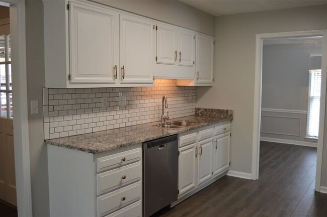 Photo - 3765 Birchvale Dr