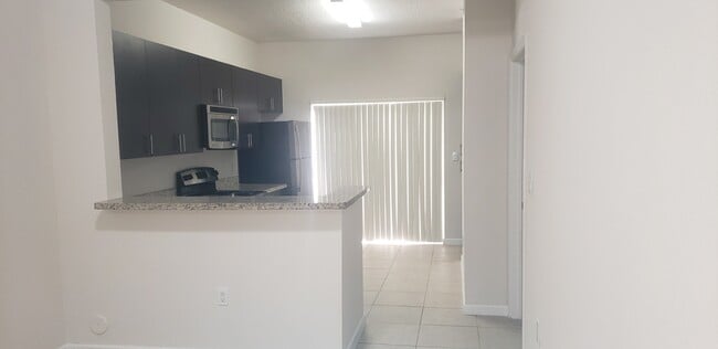 2/2 KITCHEN - Paraiso Gardens