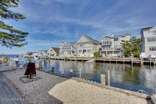 Building Photo - 256 Ocean Bay Blvd Rental